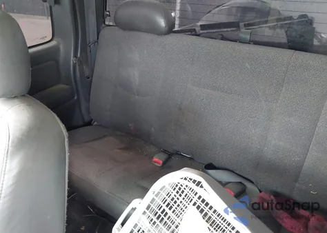 2004 Chevrolet Silverado 1500 z USA, uszkodzony, nr VIN 1GCEC19V14Z237583